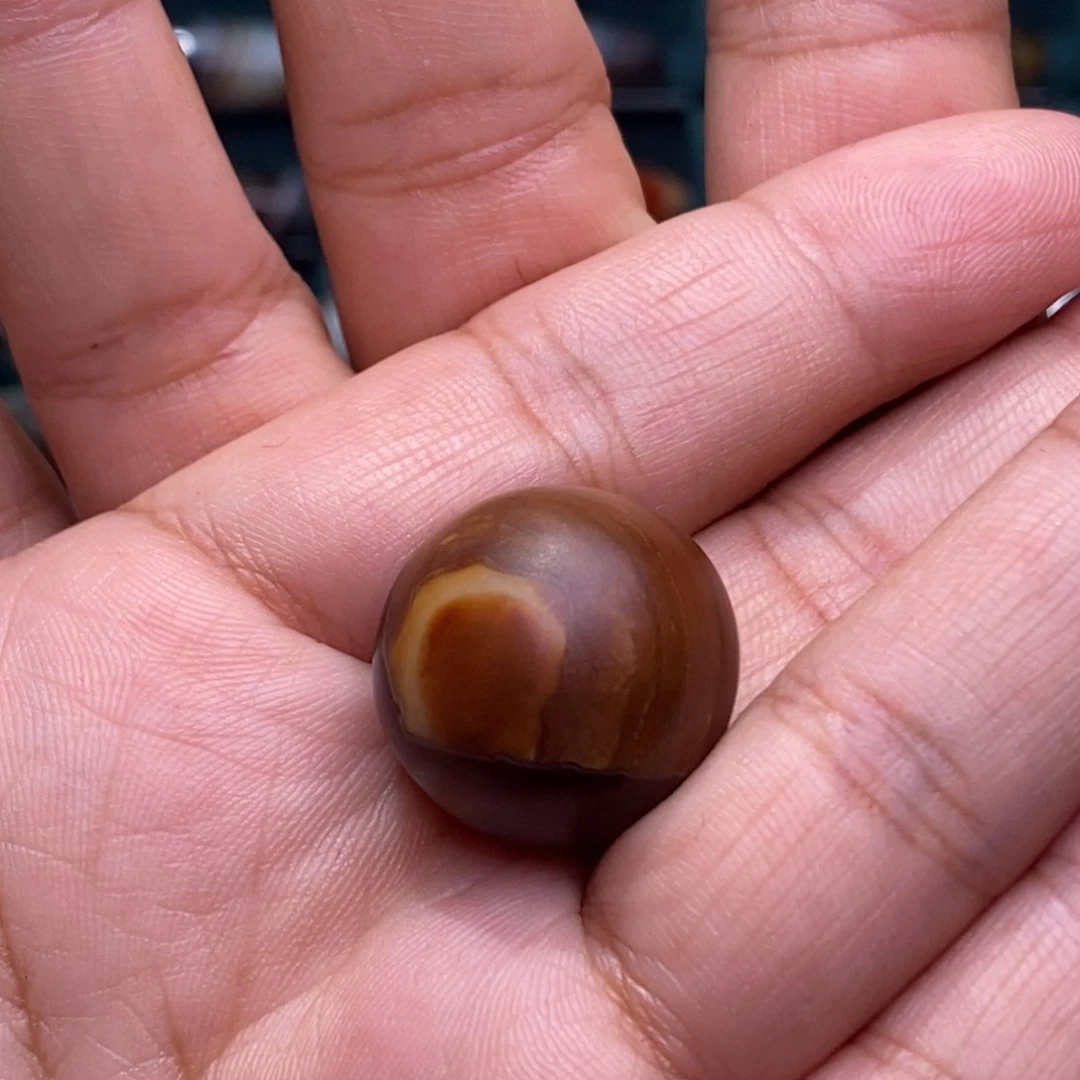 丞***丞未镶嵌颈饰玛瑙/玉髓