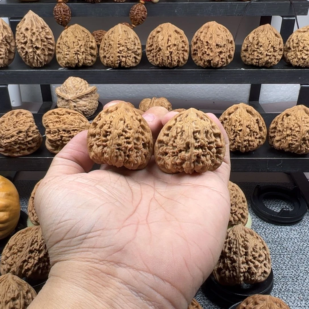 吊坠文玩核桃天残三角疆