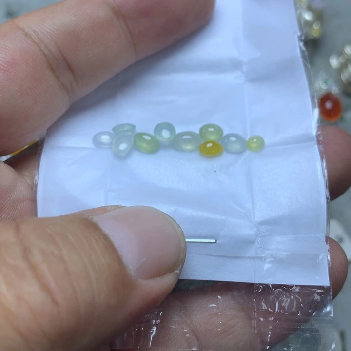 定制翡翠未镶嵌戒指