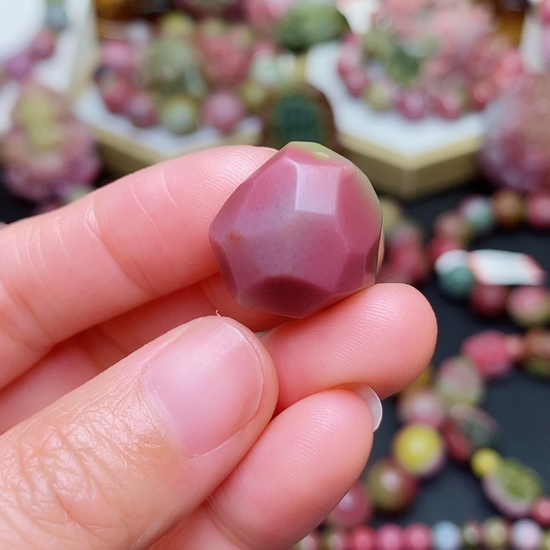 玛瑙/玉髓珠宝奇石未镶嵌盐源玛瑙定制