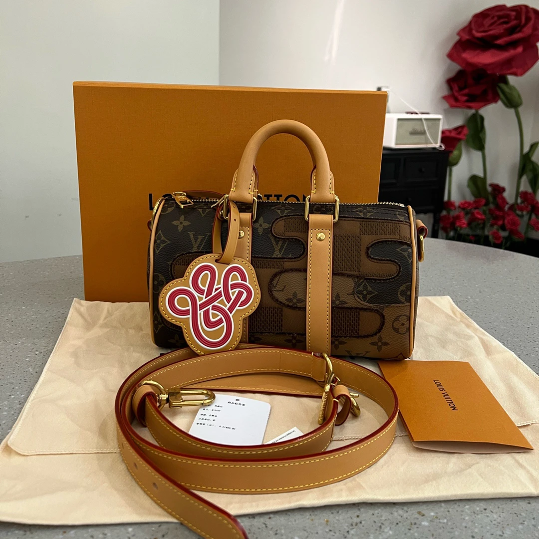 未使用 LouisVuitton/路易威登 ingo联名秀款25/7月全套