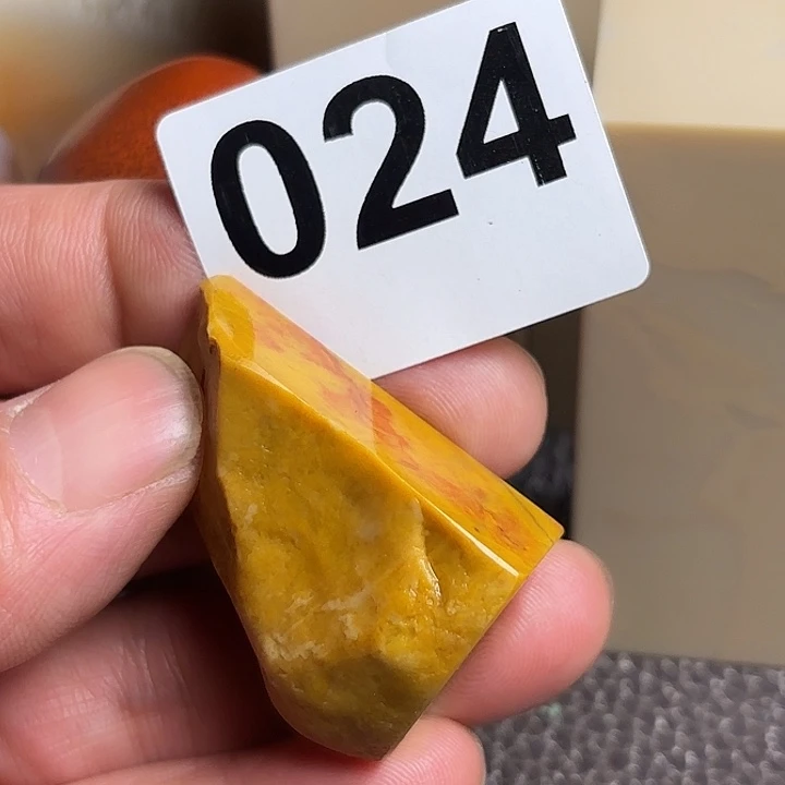 敏***示老挝石精美老挝田黄