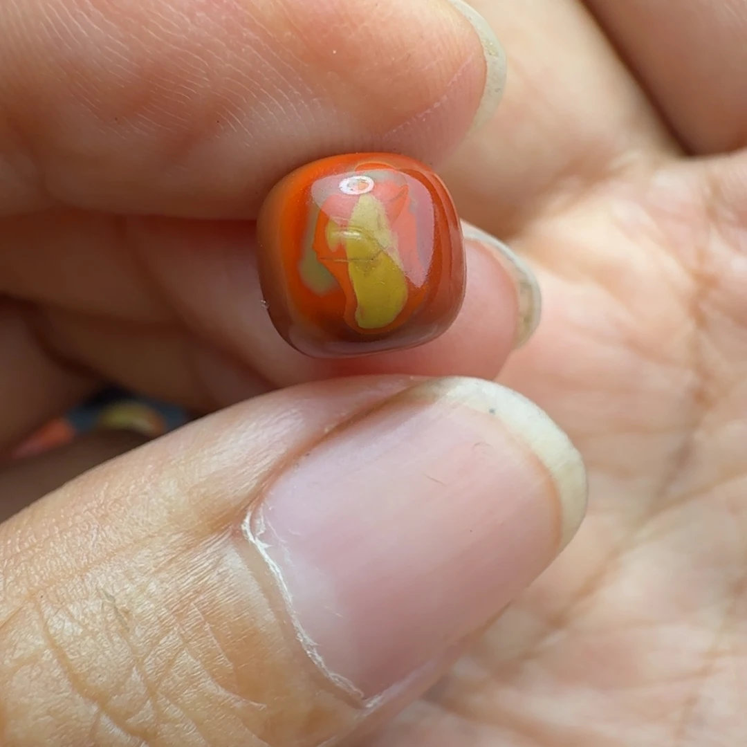 爱***果颈饰未镶嵌南红玛瑙