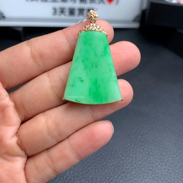 吊坠(不含链)18K金镶嵌翡翠