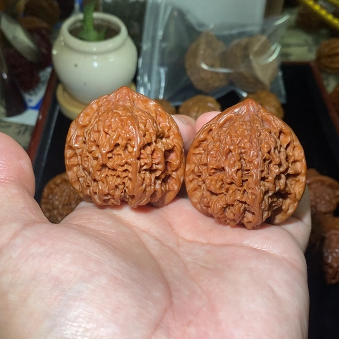 文玩核桃吊坠45百花山狮子头