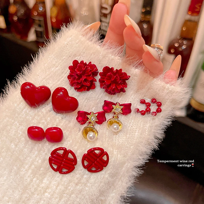 合金耳饰 安可拉红色几何形耳环女新年喜庆红色爱心耳钉秋冬款百