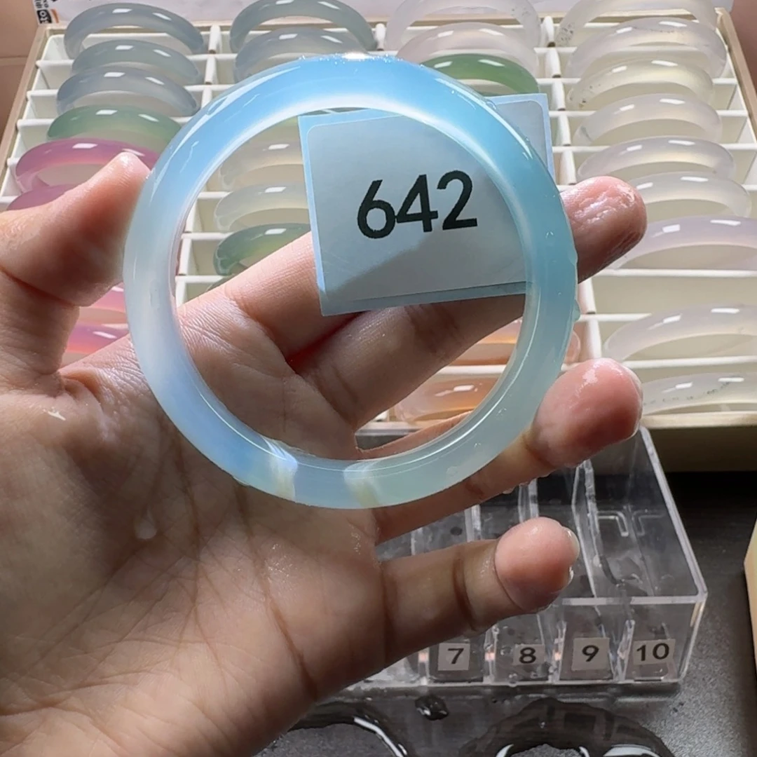 玛瑙/玉髓手镯未镶嵌642