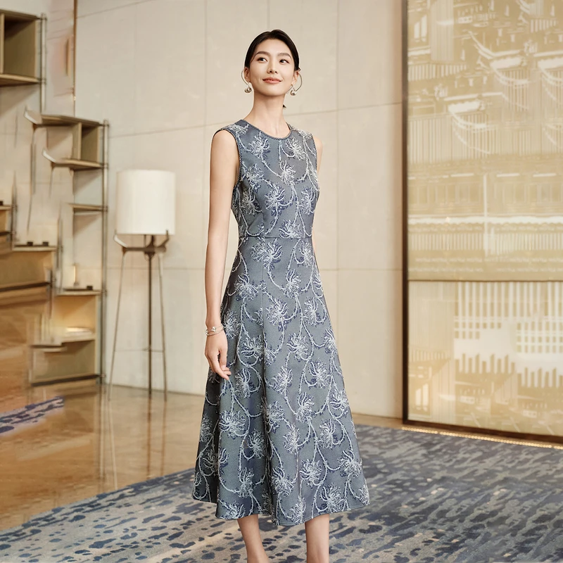 EP雅莹高端系列 仿牛仔提花圆领无袖收腰连衣裙春装新款4107A