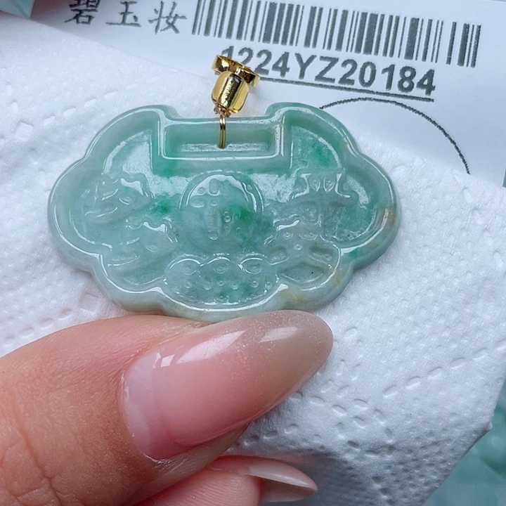 吊坠(不含链)未镶嵌翡翠