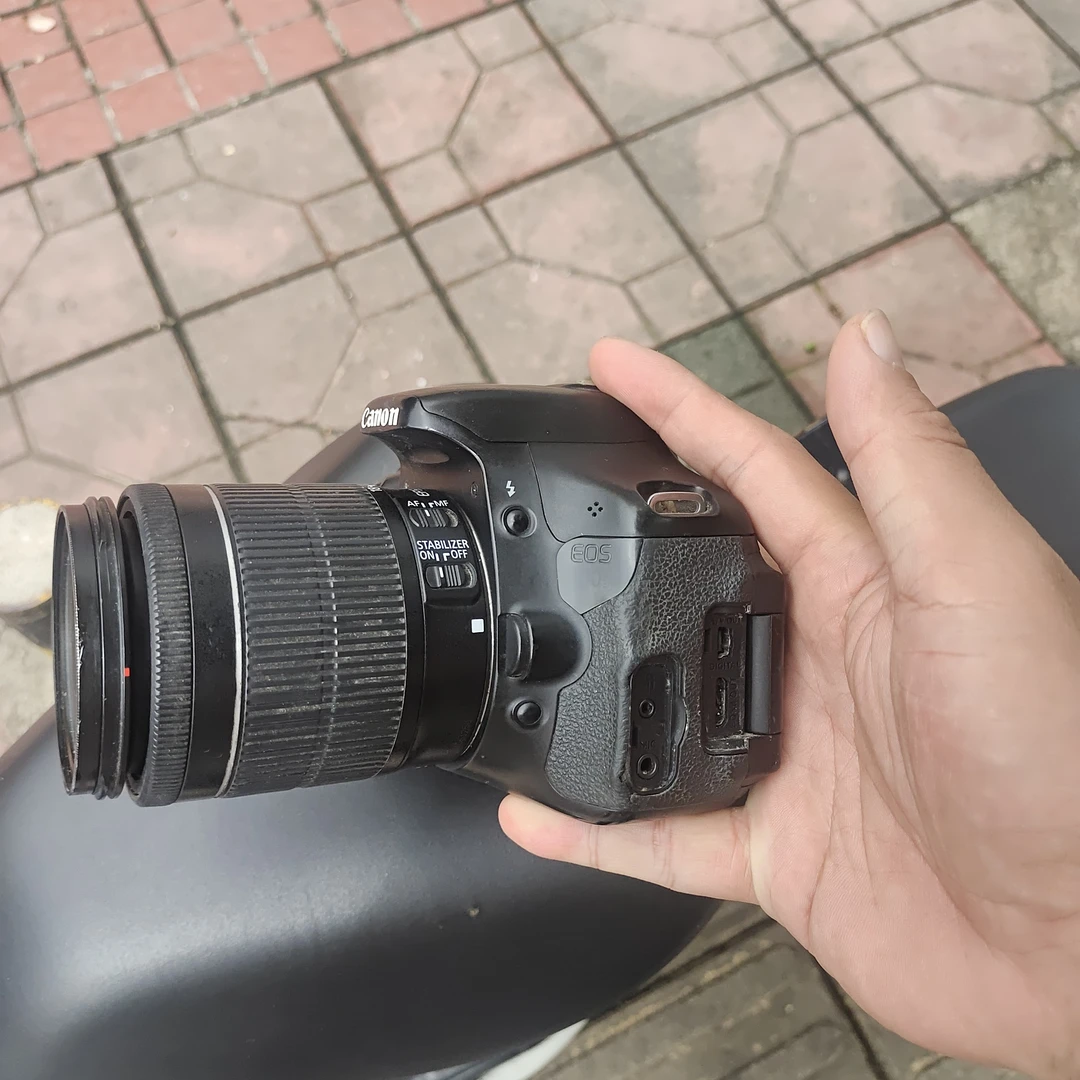 8新 Canon/佳能 佳能eos600d相机，功能全好，品相如图，有电池和卡