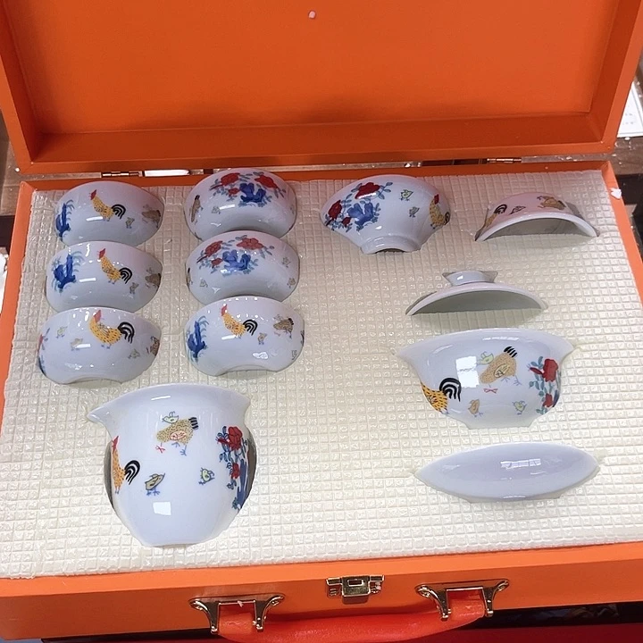 孤品茶具套装等。