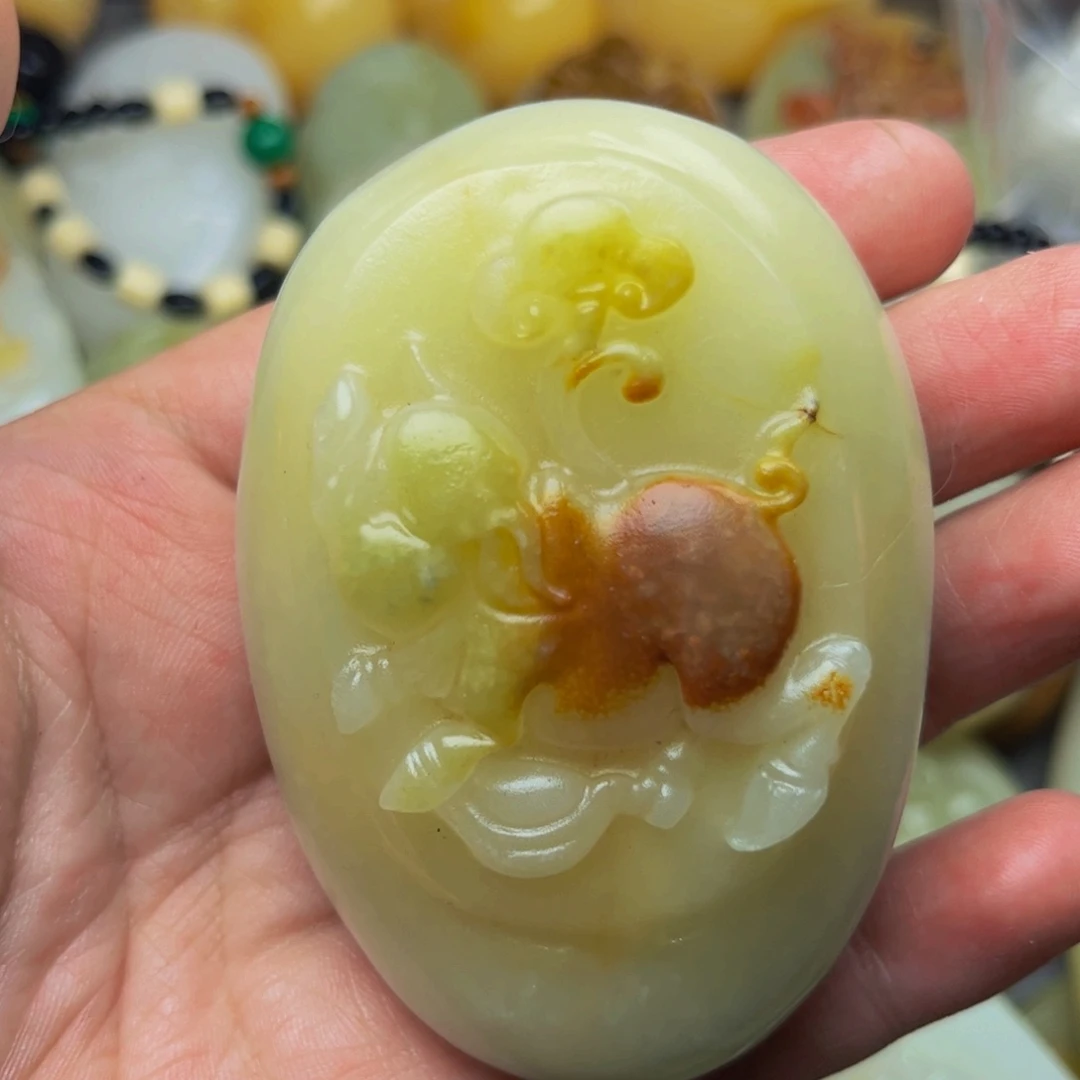 石材方解石手把件猪