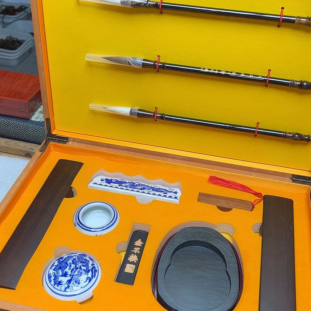 大叶紫檀（黑酸枝木类）