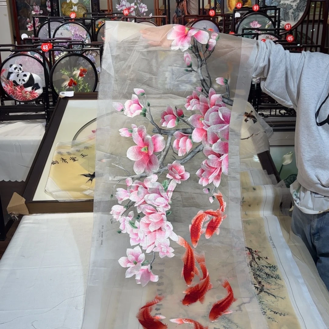 织绣纯手工制作工艺精湛精巧细腻