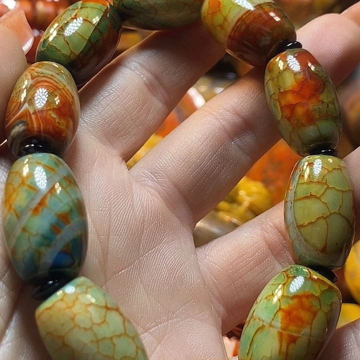 云***株玛瑙/玉髓未镶嵌手链