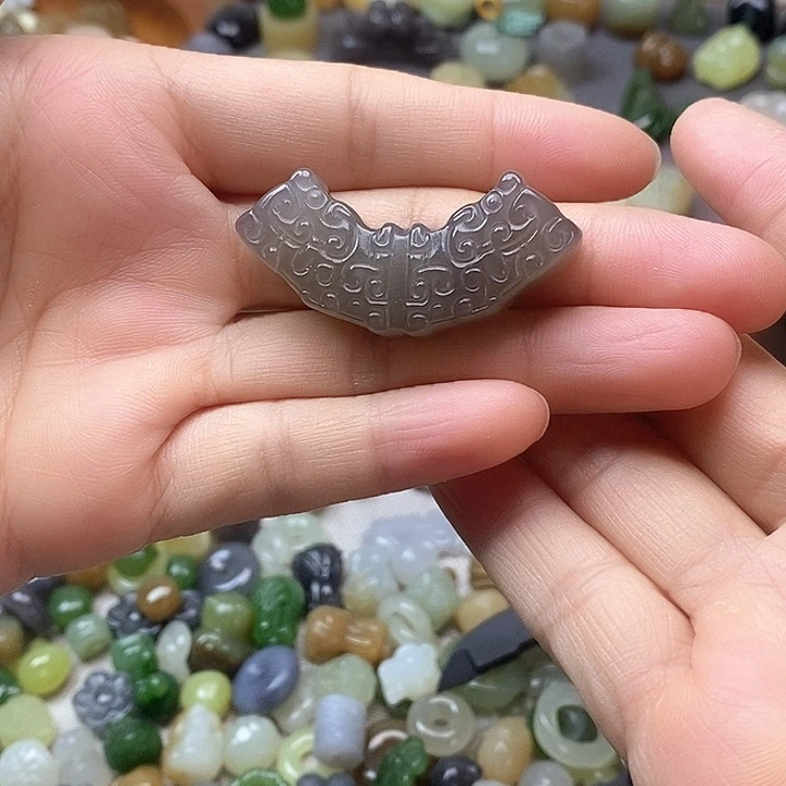 未镶嵌和田玉挂件玉桁