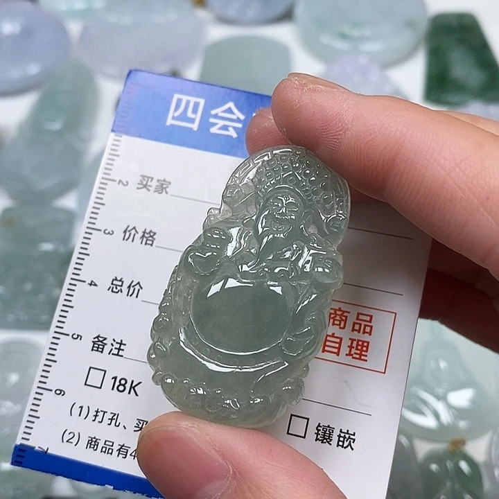 翡翠未镶嵌颈饰翡翠