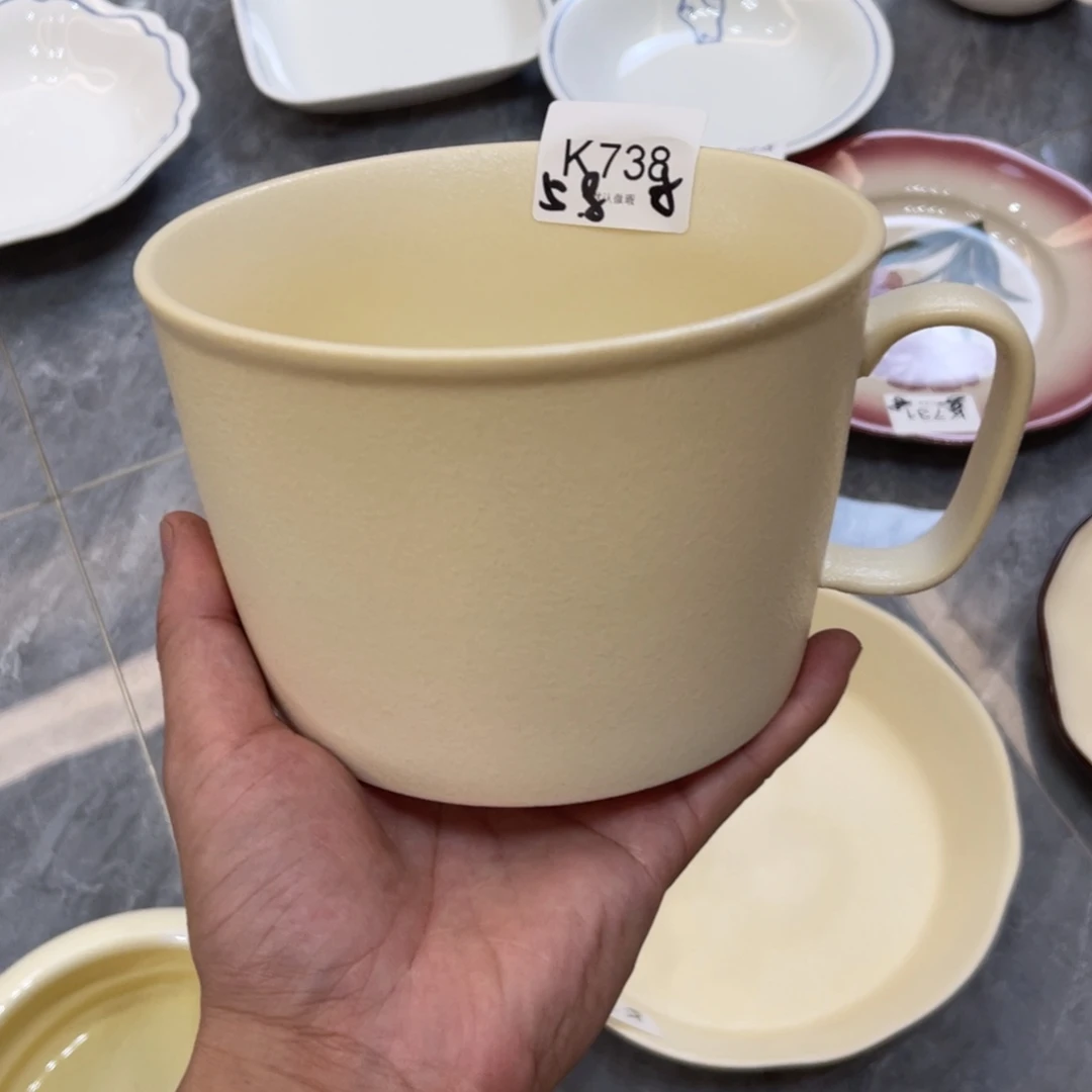 陶瓷微瑕餐具介意勿拍，满18飞！