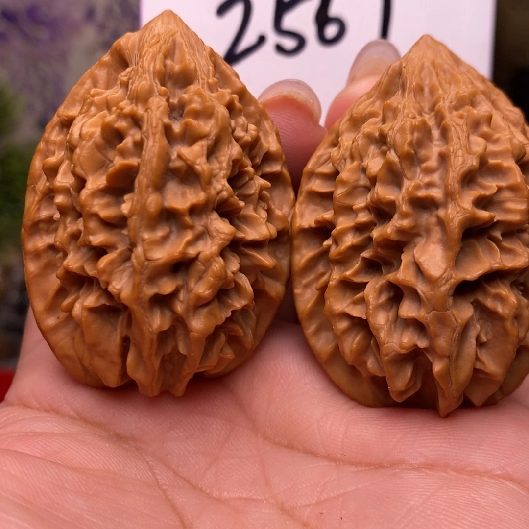 文玩核桃吊坠金钱鼠。边36。全品。丹