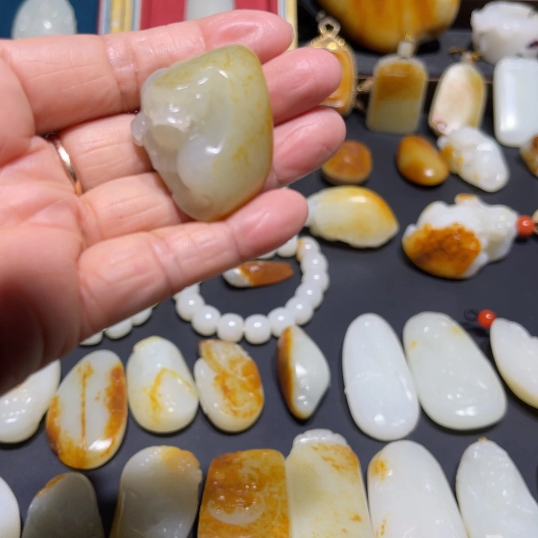 和田玉未镶嵌挂件