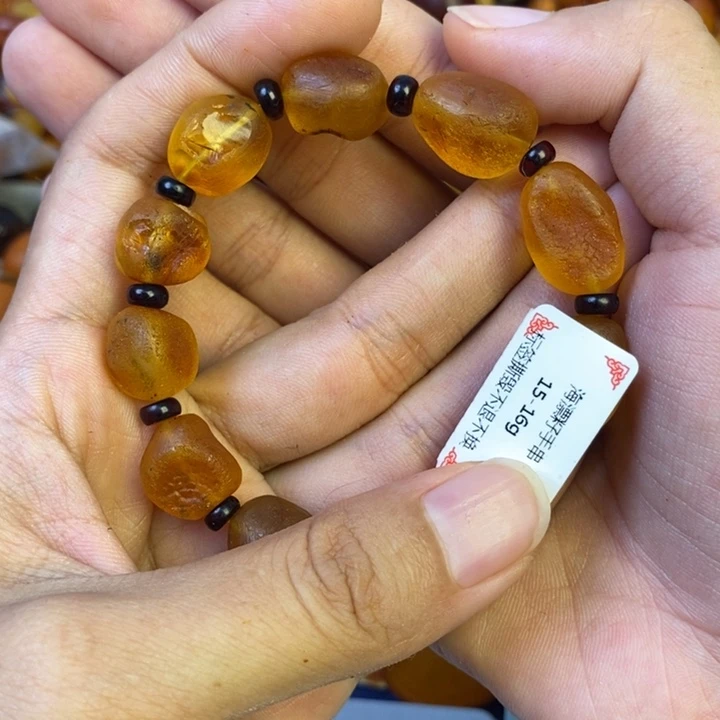 未镶嵌琥珀珠宝奇石