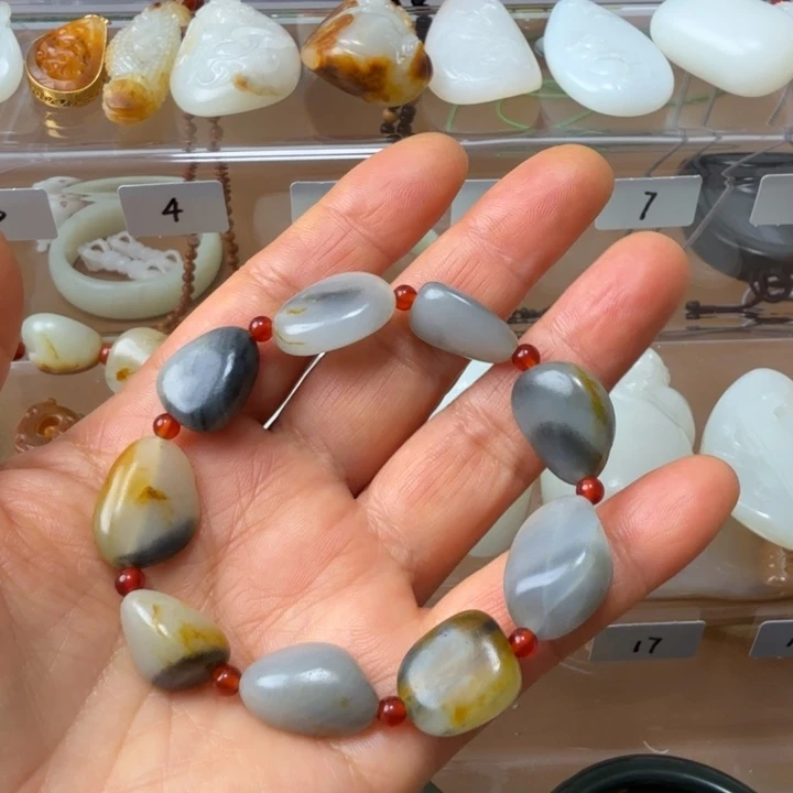 和田玉未镶嵌颈饰新疆和田青花修形手串