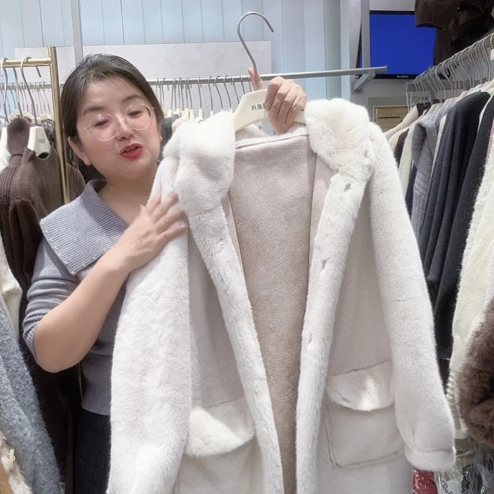 三件三件，三件，三件三件