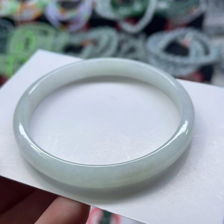 翡翠手链未镶嵌手镯