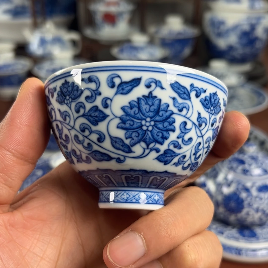 P***B陶瓷茶具缠枝莲鸡心杯
