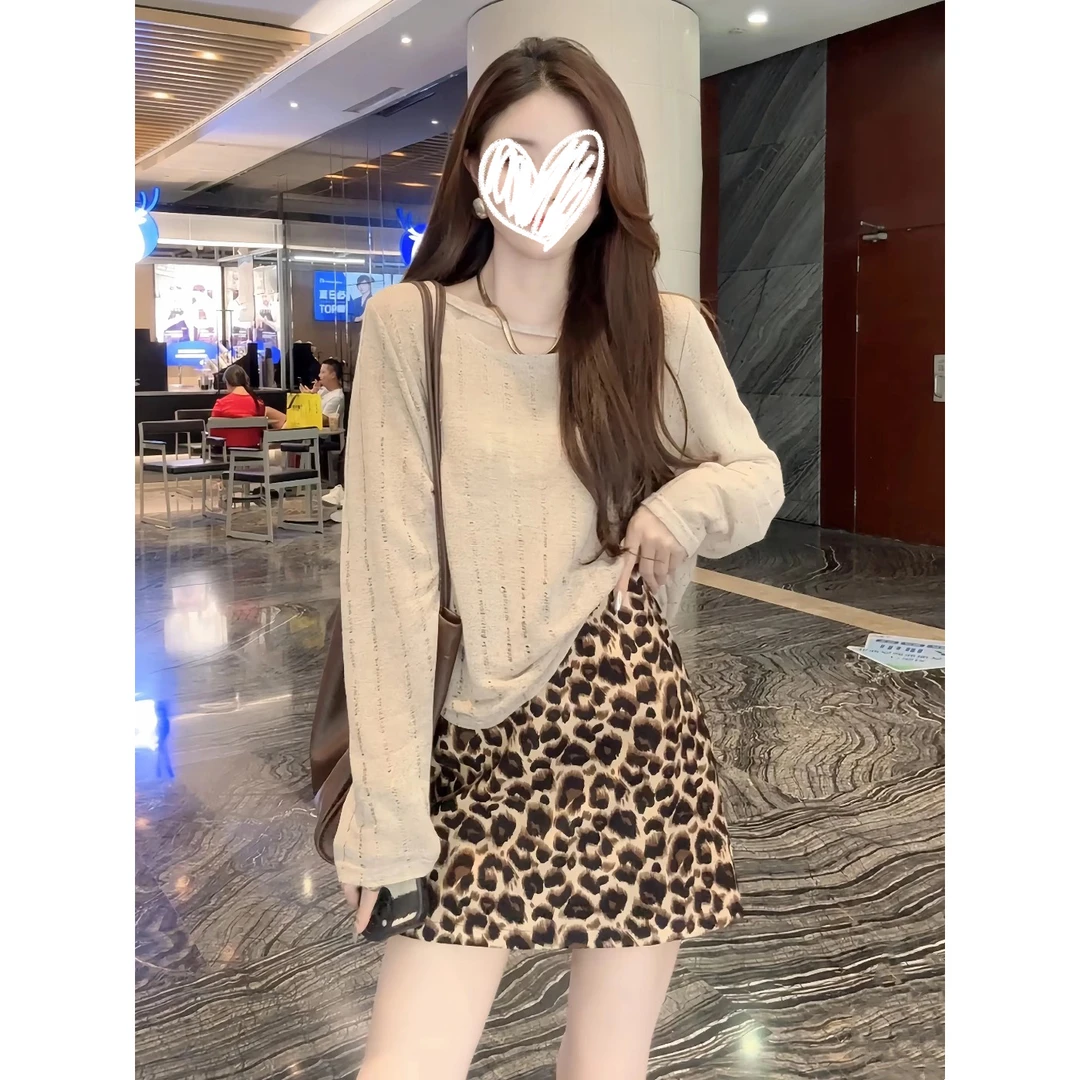 独特绝美小套装初春2025新款慵懒风时尚长袖T恤豹纹半身裙两件套