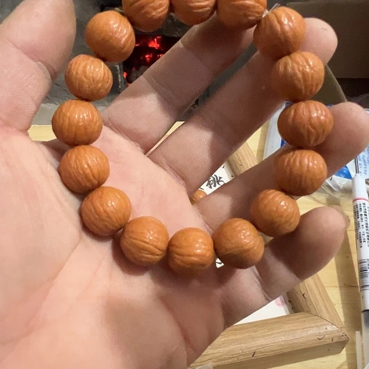 猴头核桃吊坠猴头凤羽