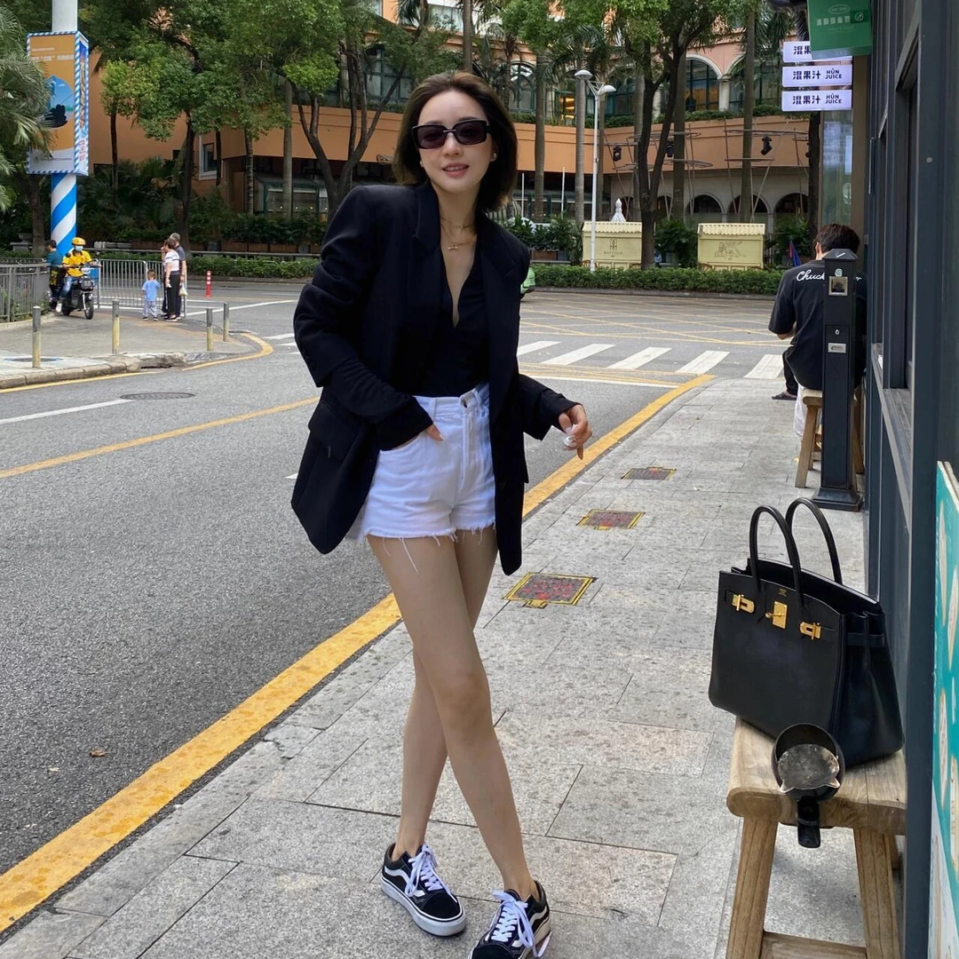 黑色长袖T恤女设计感小众修身显瘦百搭纯色v领针织打底衫裤套装