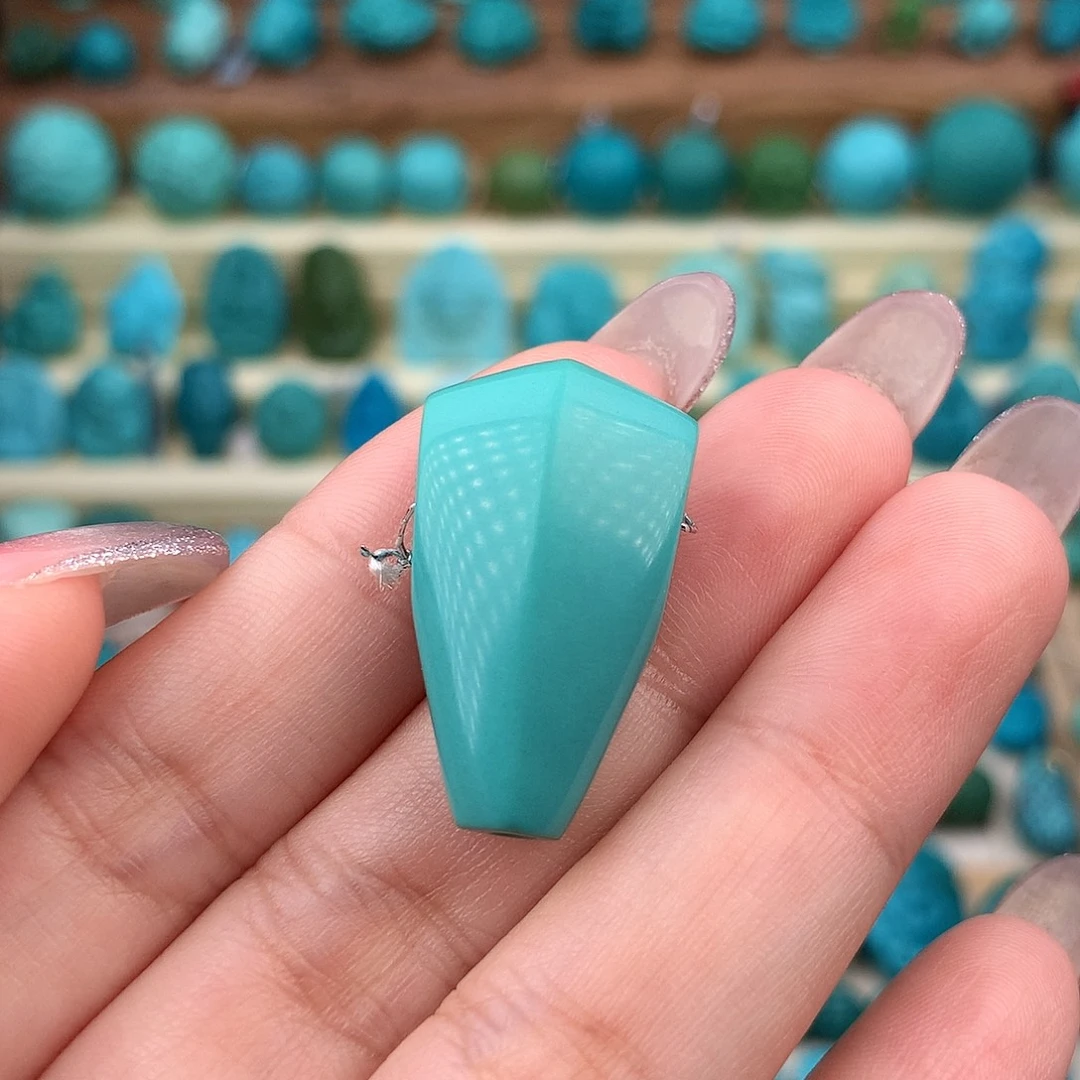 未镶嵌绿松石珠宝奇石