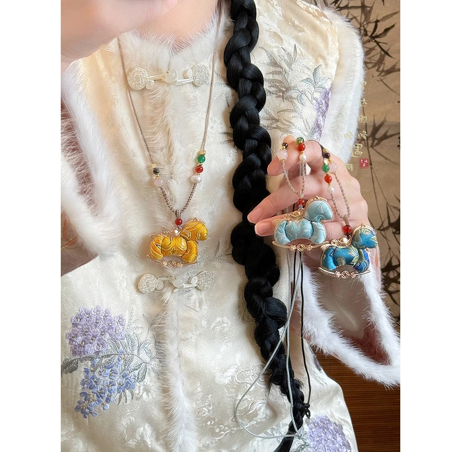 铜布艺项链 双面小马吊坠项链女轻奢高级感毛衣链新中式国风配饰