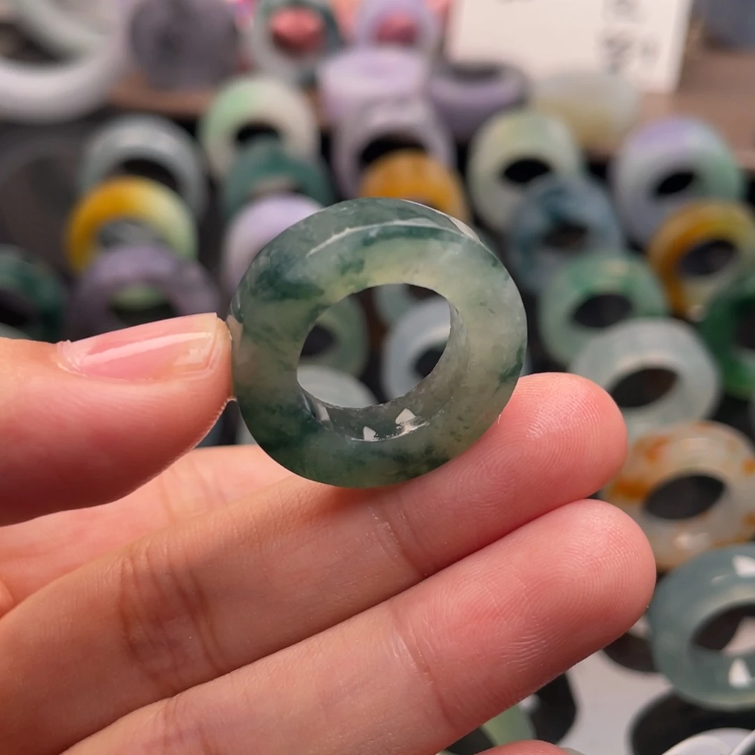 定制翡翠未镶嵌  冰江南绿