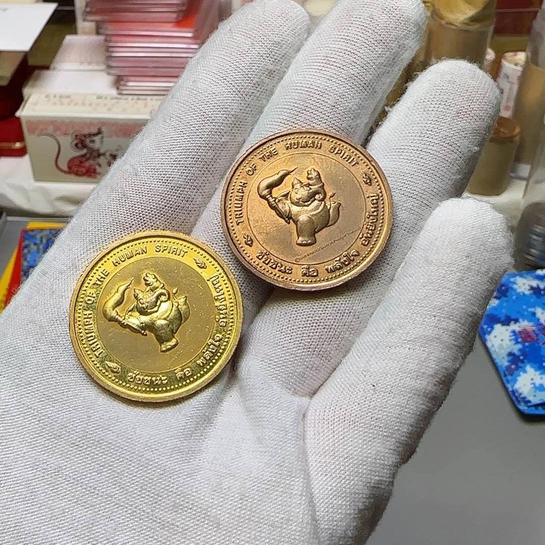 曼奥运会纪念章一对