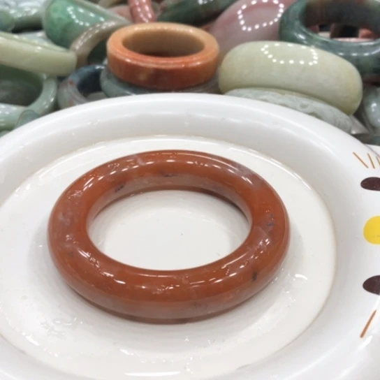 未镶嵌石英质玉珠宝半成品