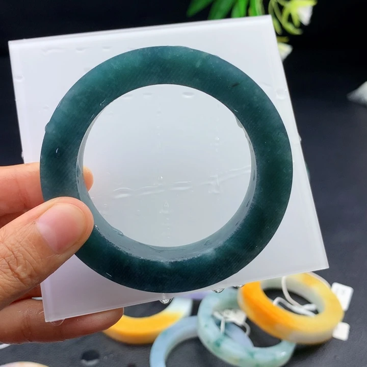 未镶嵌手镯定制翡翠