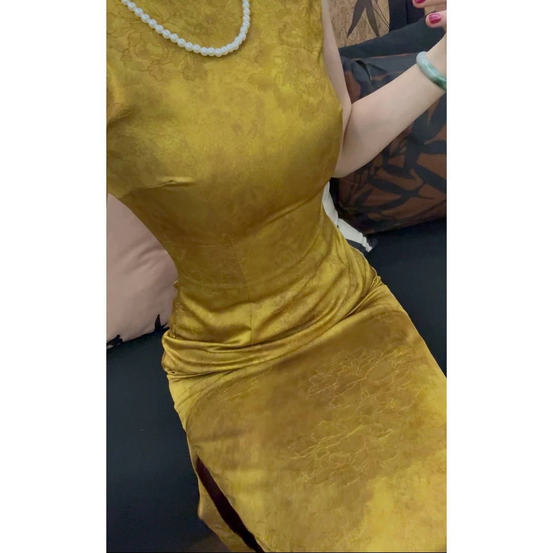 肆意【黄金万两】国风新中式夏季黄色富贵收腰修身显瘦长款旗袍气质