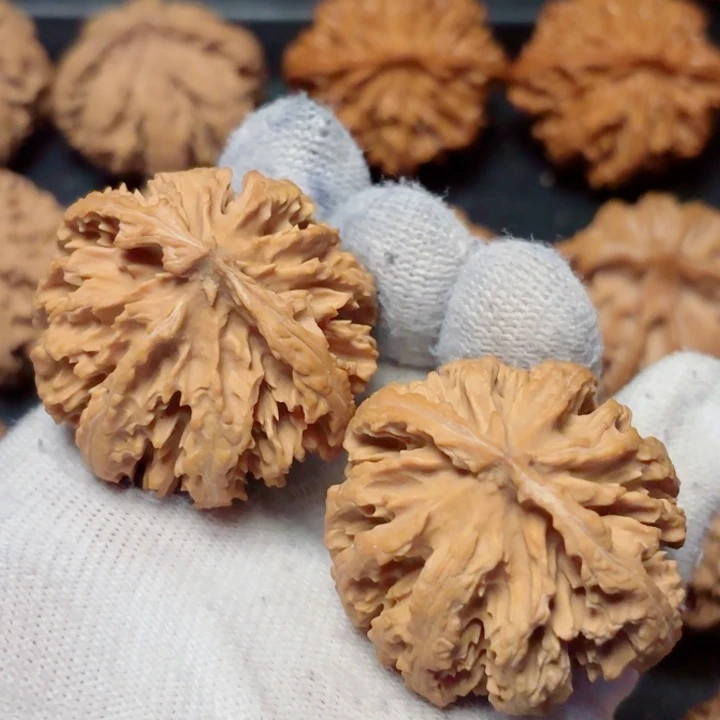 往***头文玩核桃吊坠秦岭灯笼6