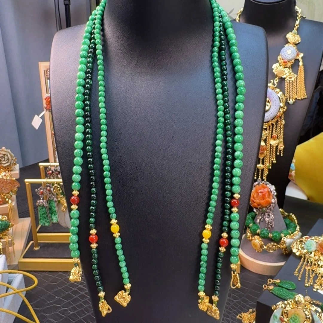 翡翠未镶嵌颈饰多样性发一