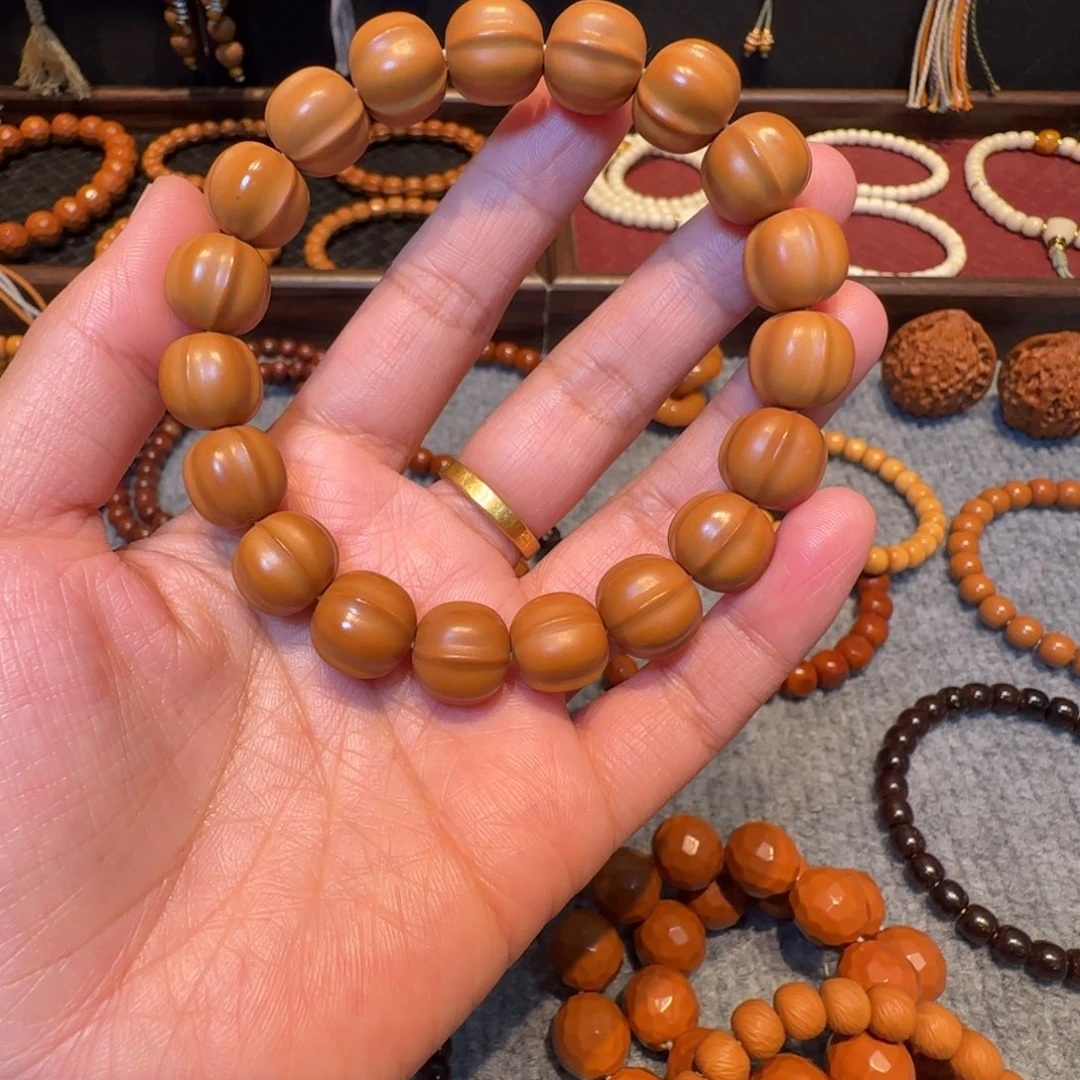 猴头核桃吊坠瑕疵款大鲨鱼 介意慎拍