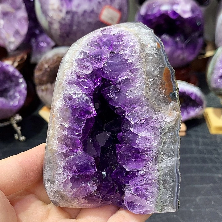 珠宝半成品未镶嵌紫晶