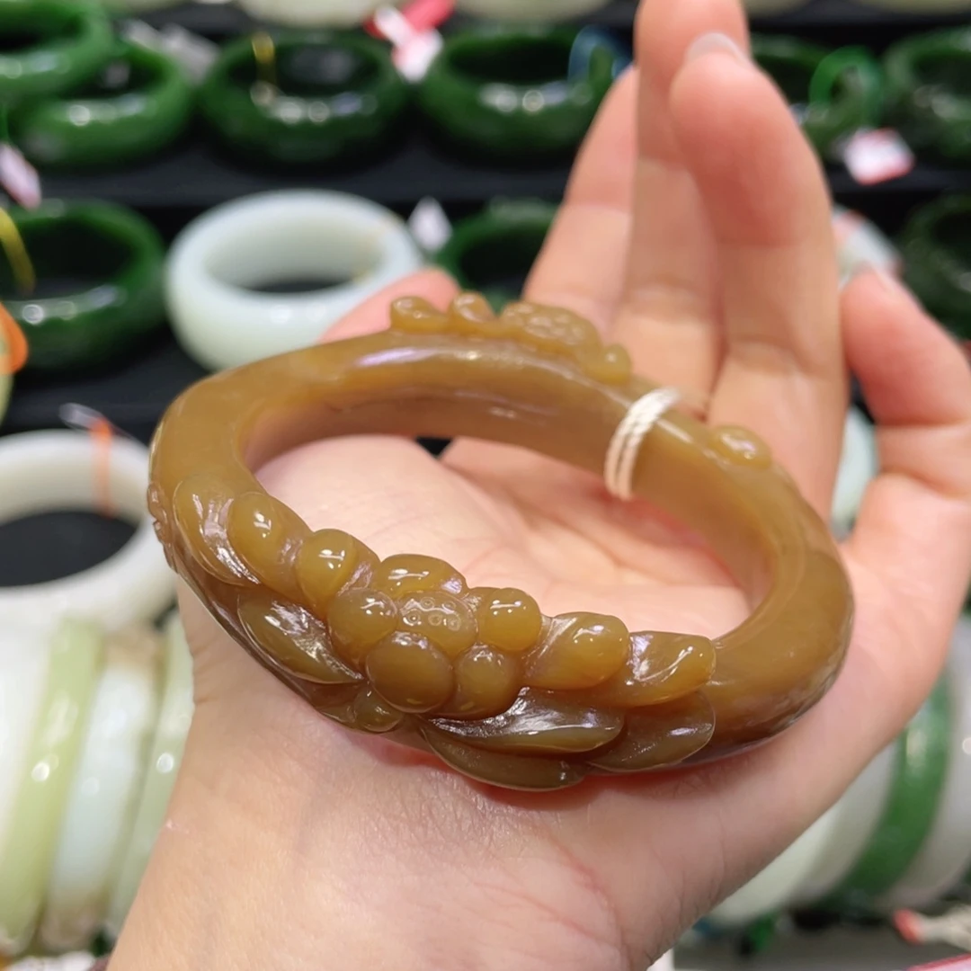 未镶嵌手镯和田玉32