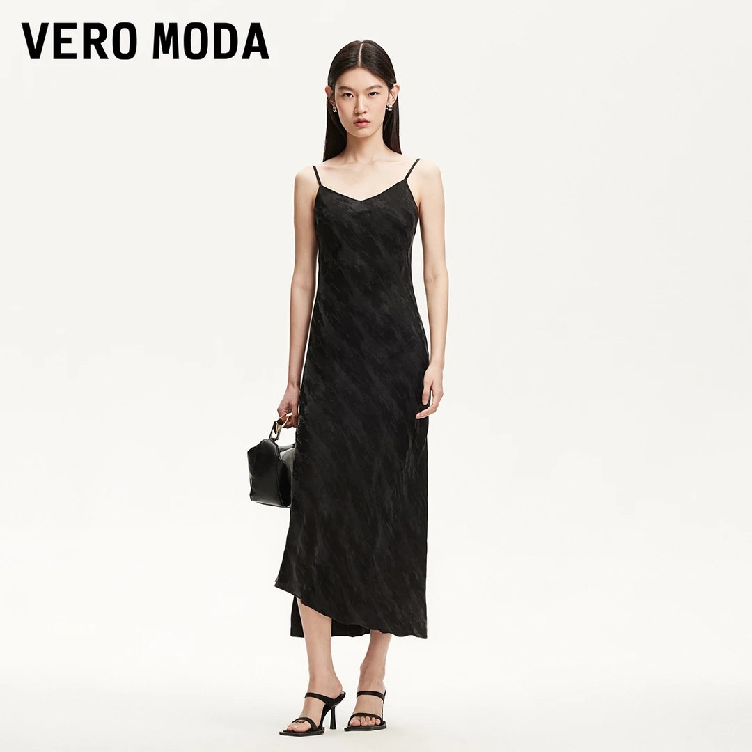 Vero Moda连衣裙女2025夏日穿搭纯色暗纹收腰吊带小黑裙32527A039