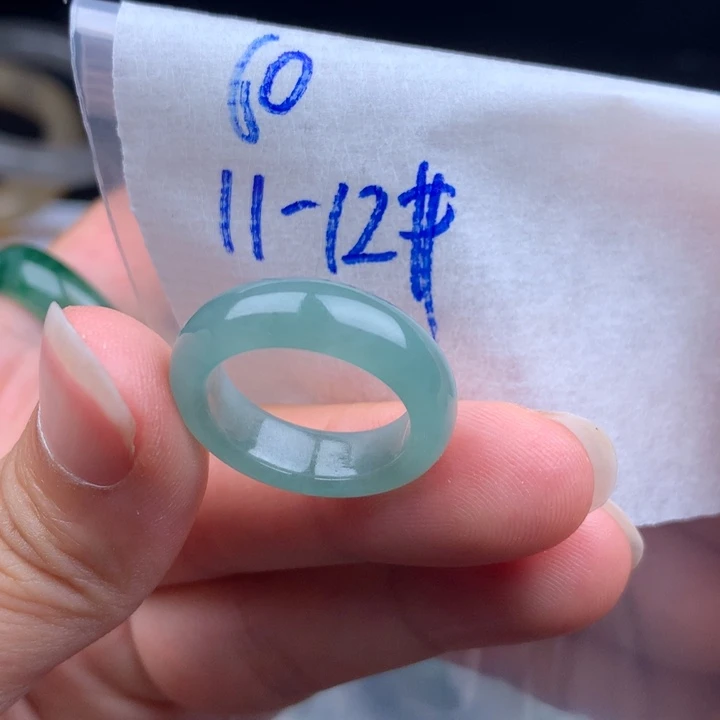 茉***莉未镶嵌戒指翡翠戒圈