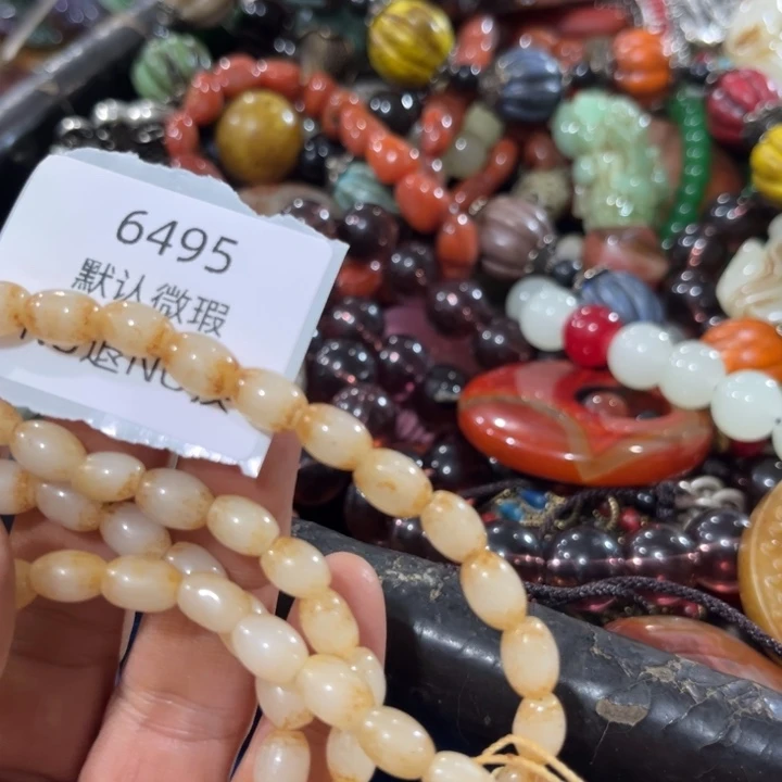 李***利菩提籽类工艺品6495