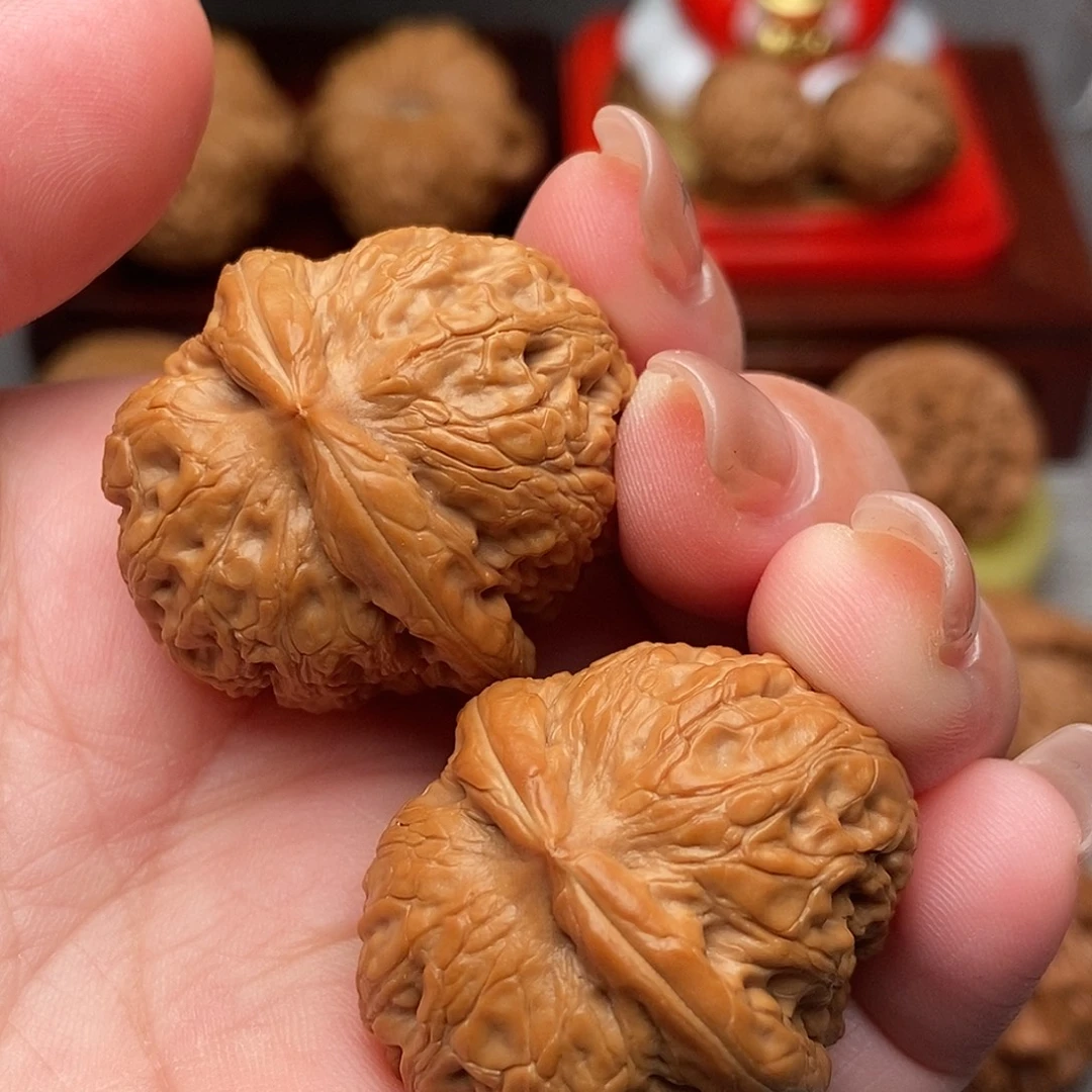 文玩核桃把件35全品毕业元宝