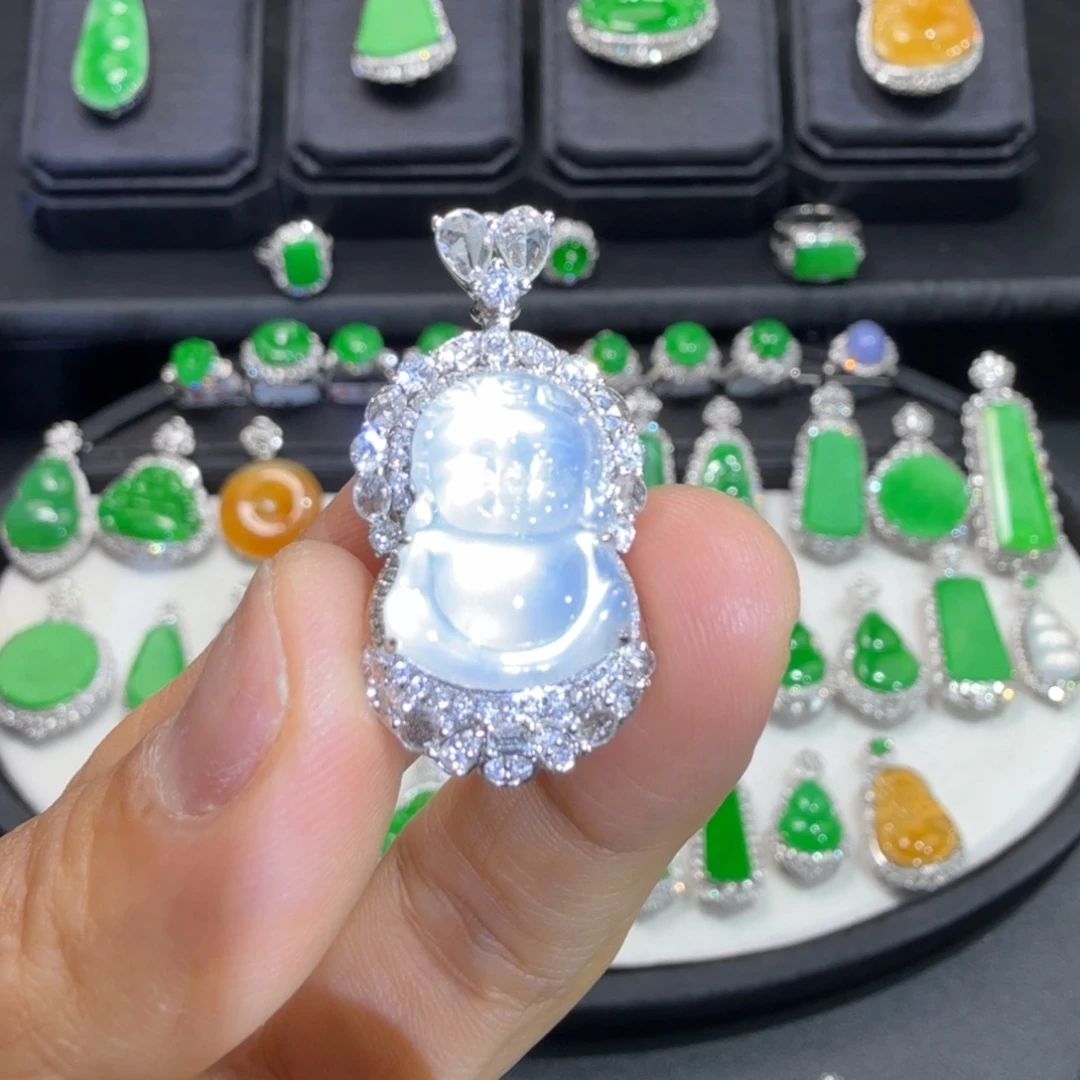 翡翠18K金镶嵌颈饰收到货48小时鉴赏期