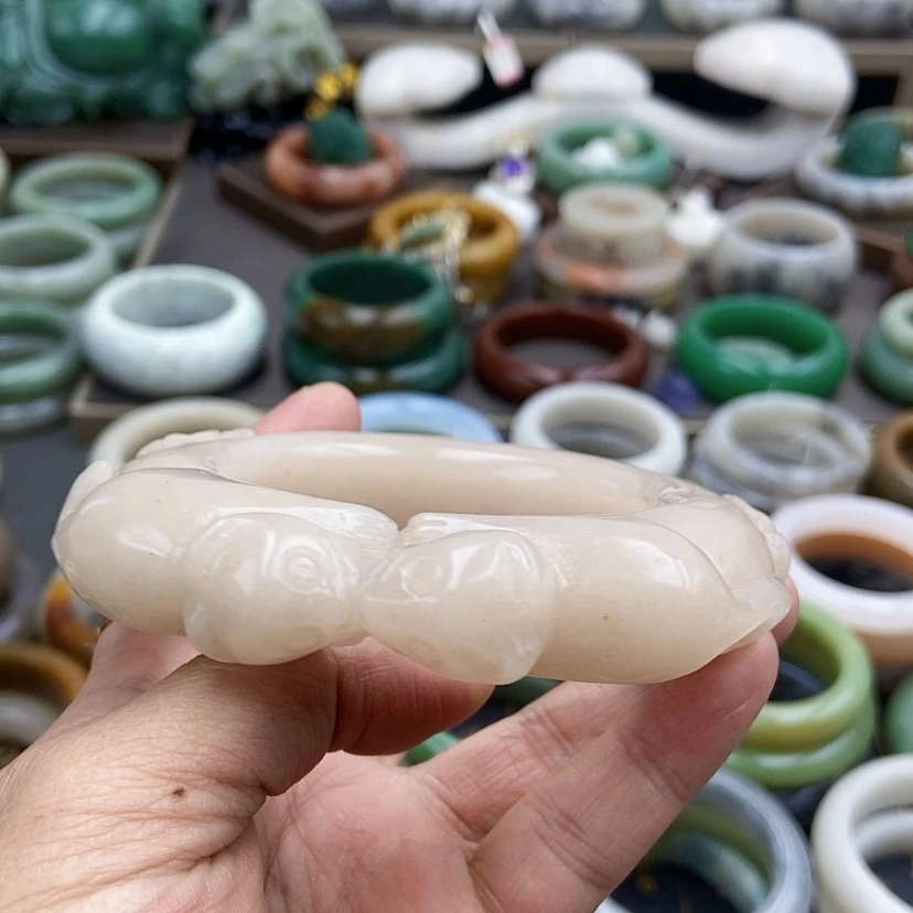 【闪购商品】石英质玉手镯54未镶嵌路*